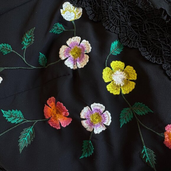 ASOS Curve Embroidered Maxi Dress Witchy Black Chiffon Crochet Lace Y2K 16 - Picture 9 of 13